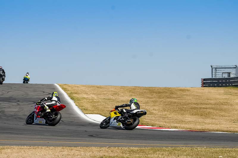 donington no limits trackday;donington park photographs;donington trackday photographs;no limits trackdays;peter wileman photography;trackday digital images;trackday photos